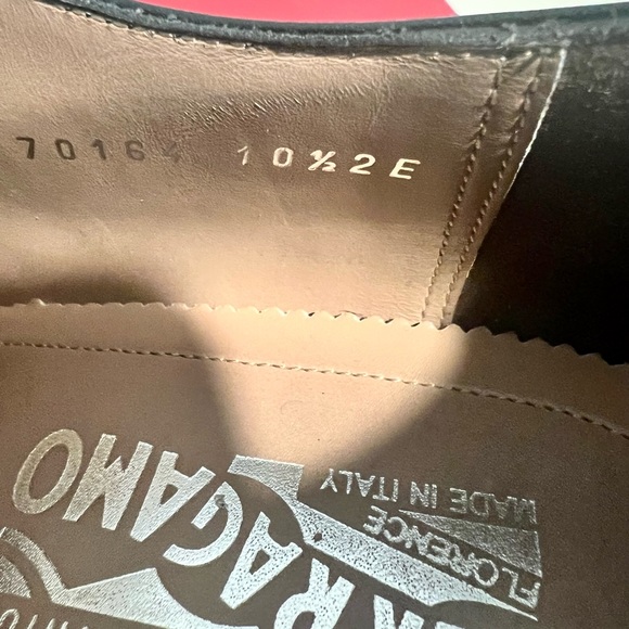 Salvatore Ferragamo Lace up Loafers. 10.5 Euro sizing. - Picture 2 of 9